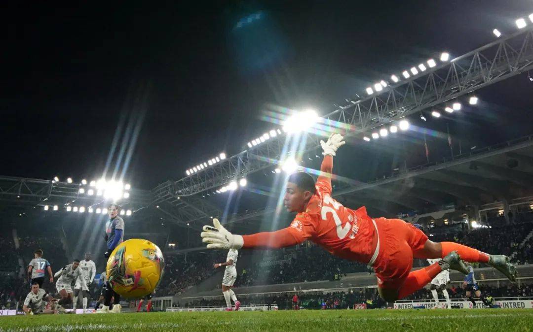 罗马主场大胜帕尔马，豪取三分