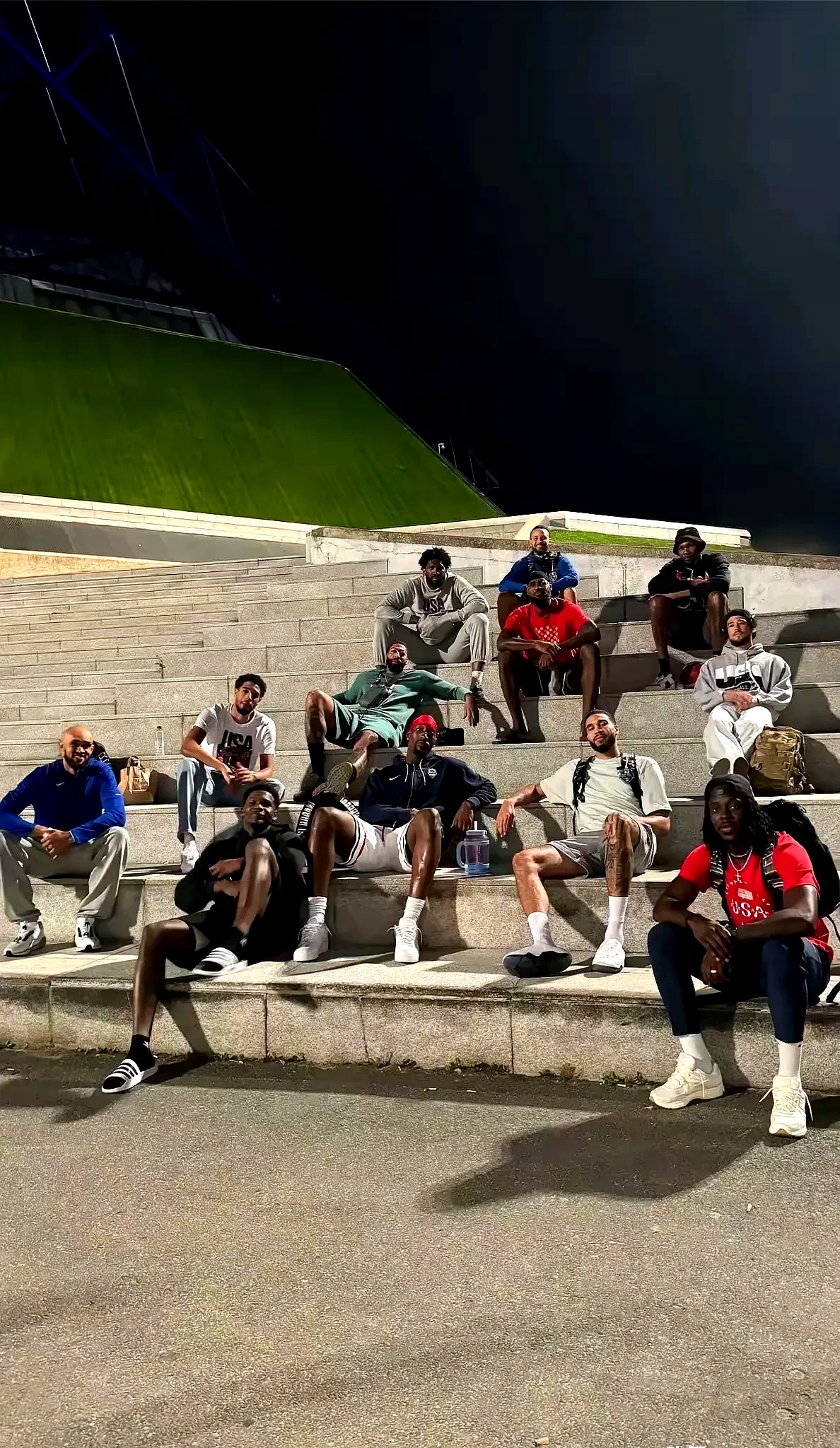 欧洲杯篮球赛场热闹,球迷热情高涨的简单介绍 欧洲杯篮球赛场热闹,球迷热情高涨的简单介绍