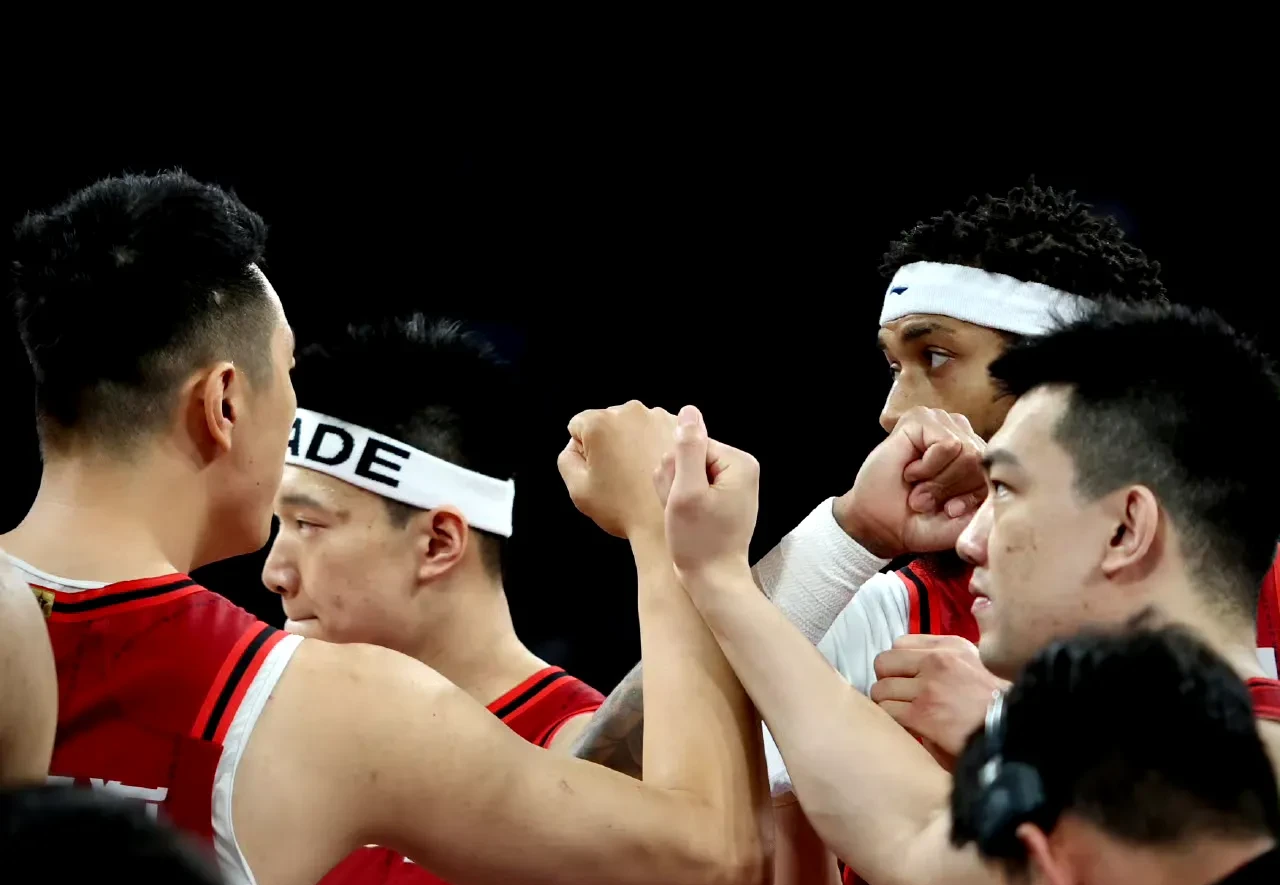 十六强赛火热开战，豪强们展开对决