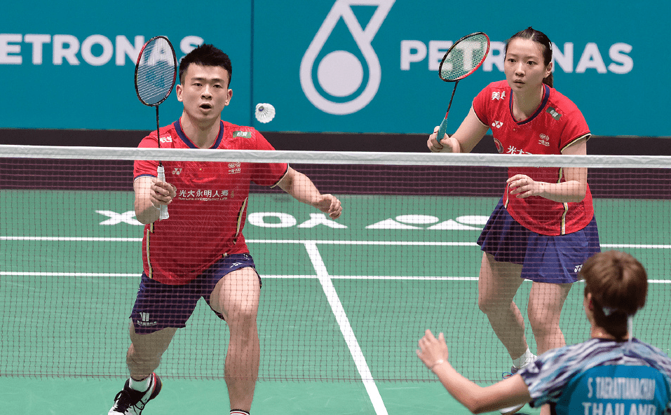 韩国队逆转马来西亚队,黄鸭组合带队取胜 韩国队逆转马来西亚队,黄鸭组合带队取胜