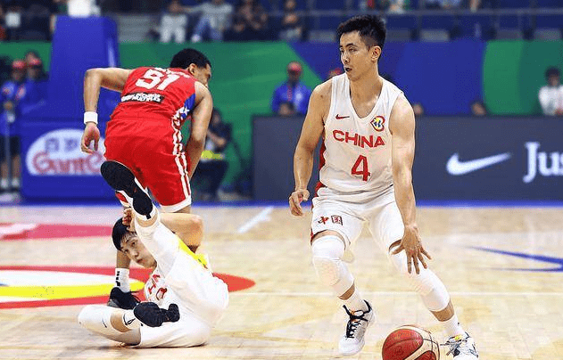 九游体育平台-福建队鏖战雄鹿，赵继伟刷新纪录