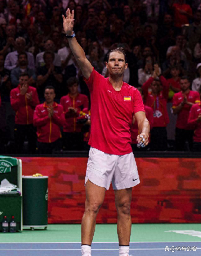 包含蒙特卡洛大师赛鏖战戴维斯杯，纳达尔统治全场的词条